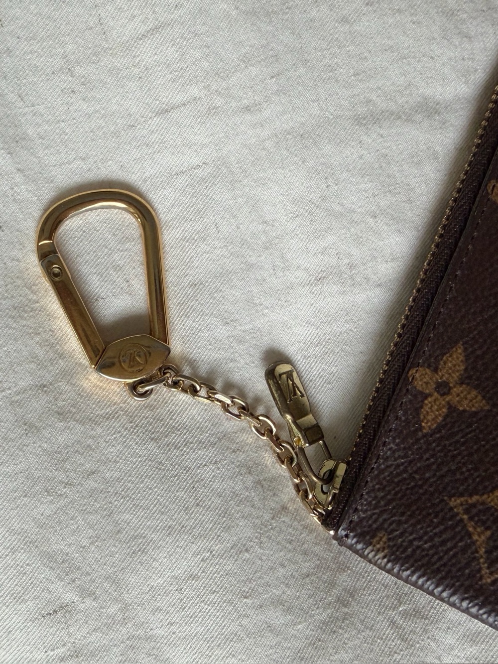 Louis Vuitton Key Pouch - Picture 4 of 5